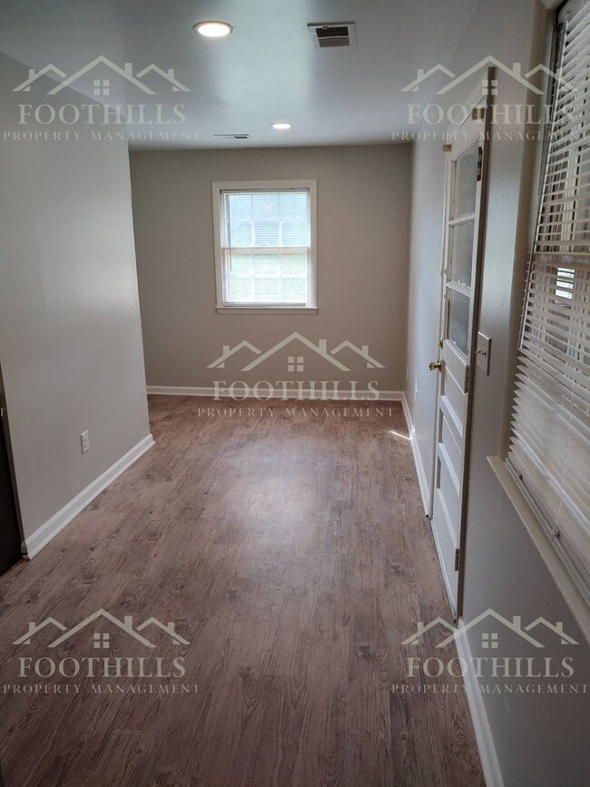 Building Photo - 3-Bedroom Rental Near Anderson University