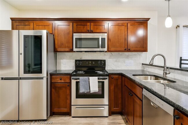 Foto del edificio - 3417 S 66th St