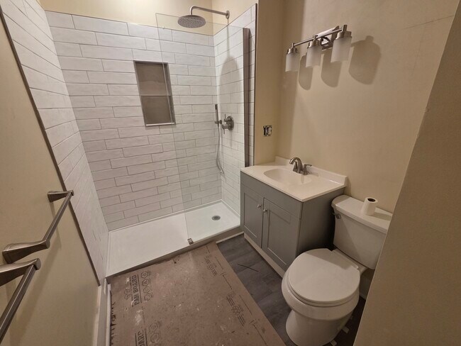 Baño reformado - 146 Park Ave