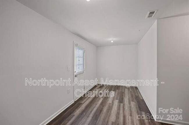 Foto del edificio - 5442 Kyndall Walk Way