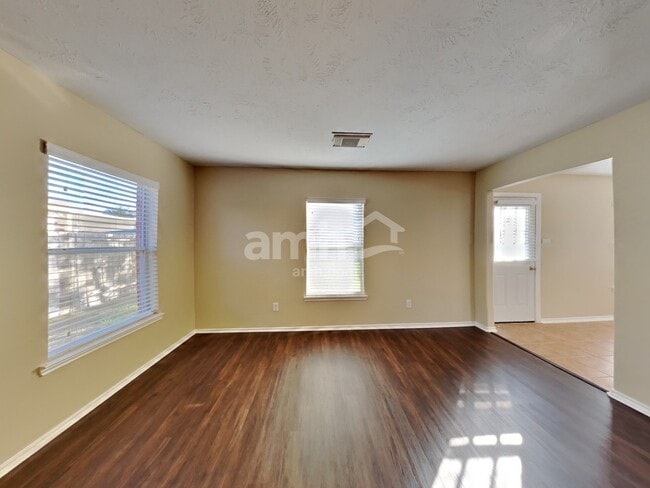 Building Photo - 4418 Sprangletop Ave