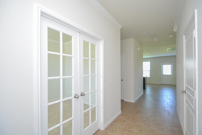 Foto del edificio - 5827 Banyan Oak Ct
