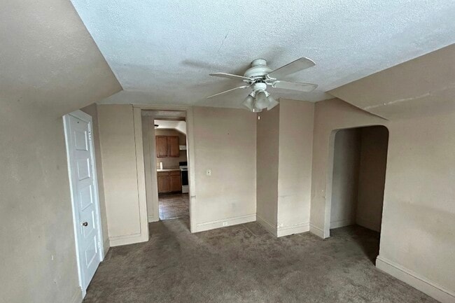 Building Photo - 114 S Blair St