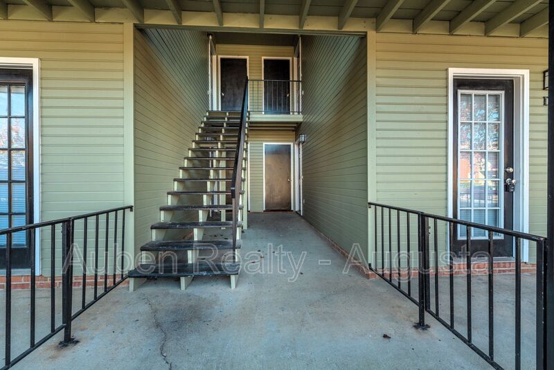 apartments on tobacco rd hephzibah ga Quail Hollow 2571 Tobacco Rd, Hephzibah, GA