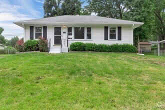 Building Photo - 132 Elmdale Ct