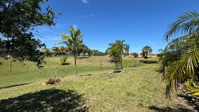 Building Photo - 5227 SE Sea Island Way