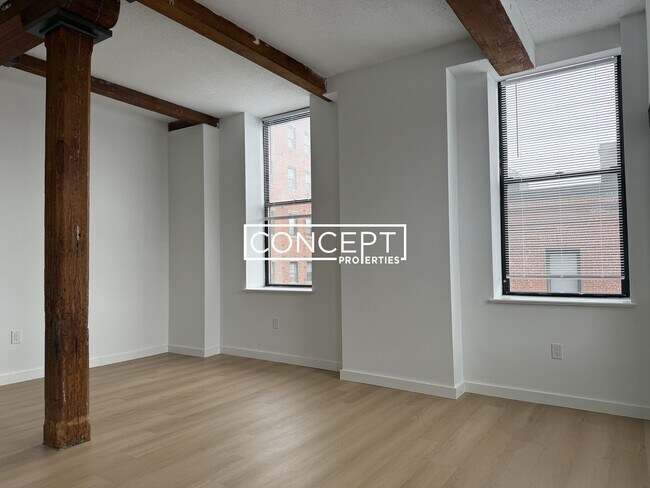 Foto del edificio - 1200 Adams St