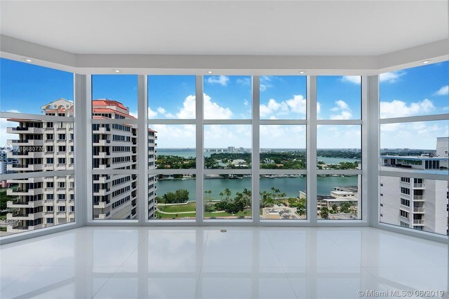 Building Photo - 6423 Collins Ave
