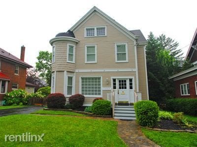 Primary Photo - 1335 Paxton Ave