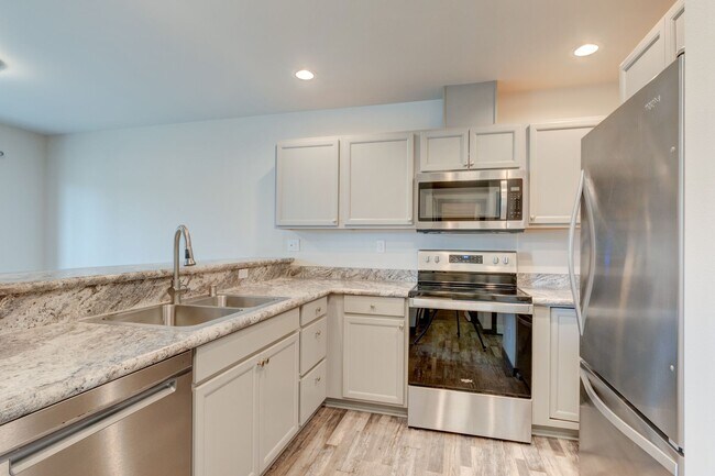 Foto del edificio - 2 bed 2 Bath Condo in Summerwind Community