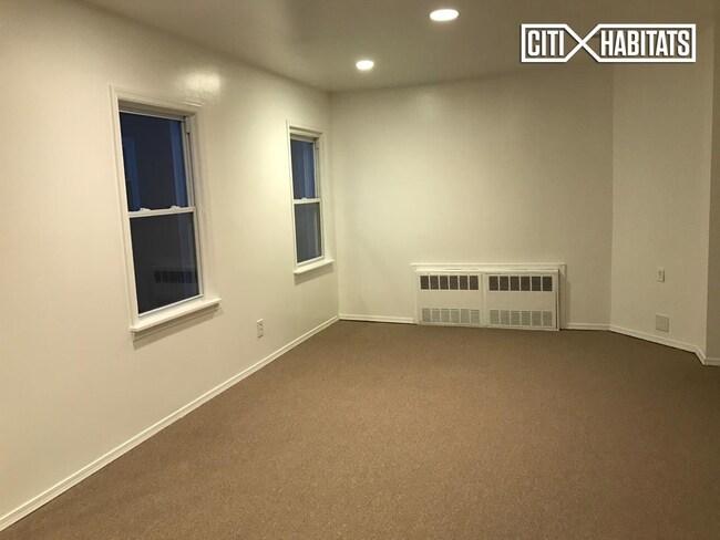 Foto del edificio - 103-41 103rd St