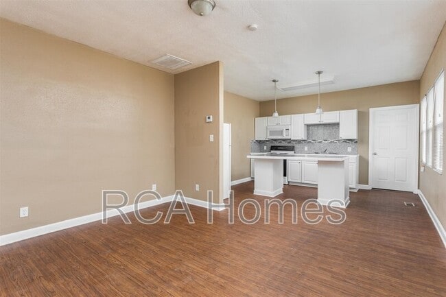 Photo - 3117 E Michigan St House