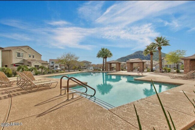 Foto del edificio - 26649 N Babbling Brook Dr