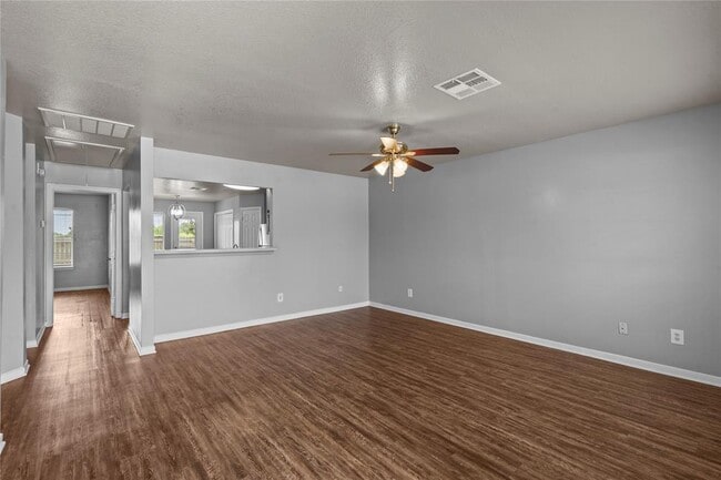 Building Photo - 122 Green Isle Ave