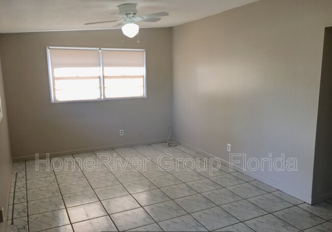 Foto del edificio - 3003 Clifford Sample Dr