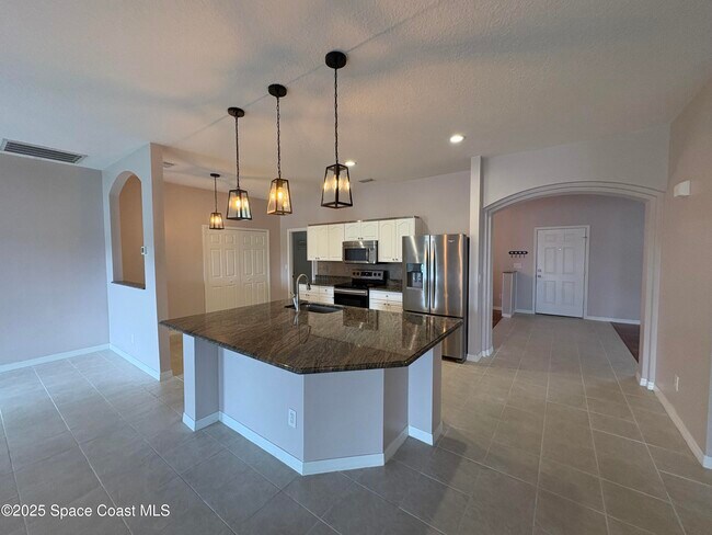 Building Photo - 5290 Cinnamon Fern Blvd