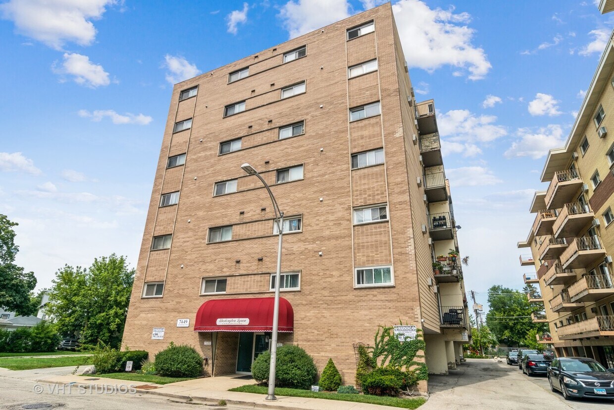 7449 Washington St Unit 605, Forest Park, IL 60130 Condo for Rent in