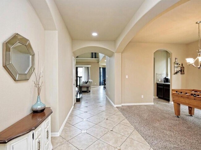 Building Photo - 204 Orvieto Ln
