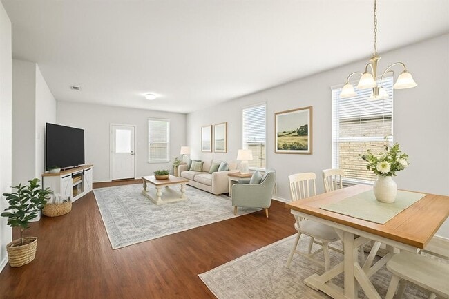 Building Photo - 524 Martha Dr