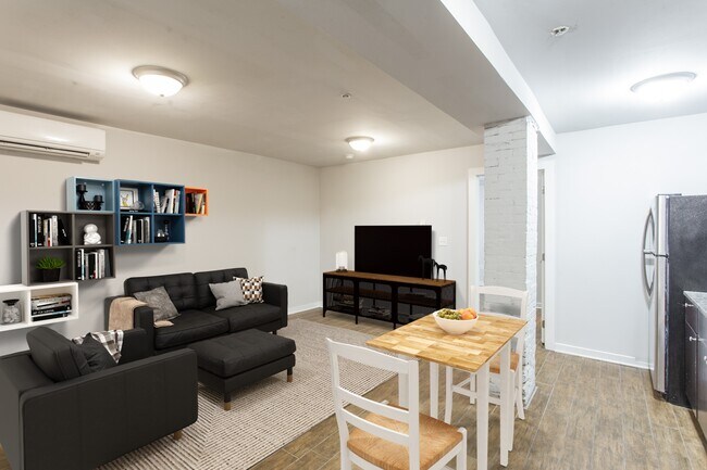 Building Photo - 4029 Spruce St