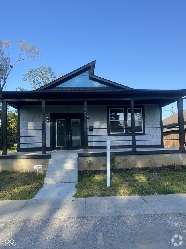 Building Photo - 2435 Columbia Ave