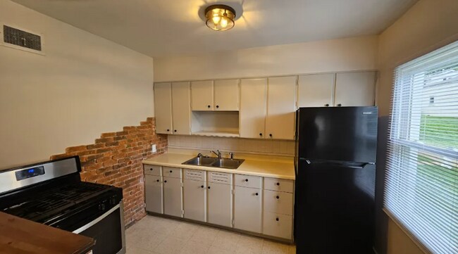 Foto del edificio - Mitchell 4 Plex