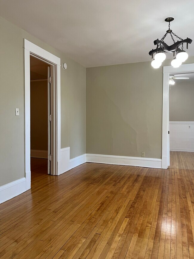 Foto del edificio - 2478 S Burrell St