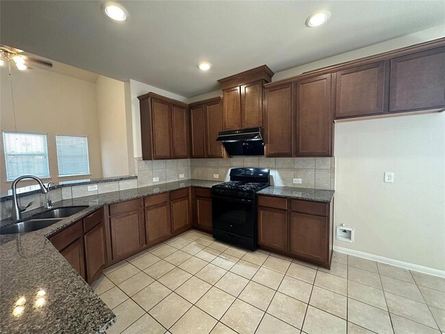 Foto del edificio - 7119 Ironwood Forest Dr