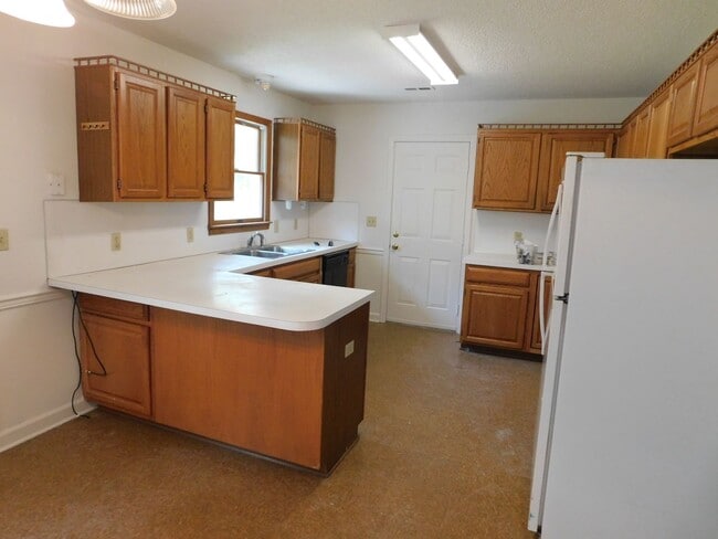Building Photo - 3 bedroom 2 bath in Mt Hermon Subdivision