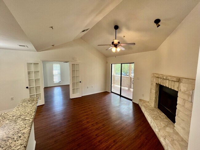 Building Photo - 12446 Starcrest Dr