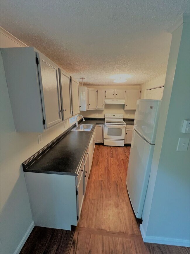 3032 Scammell Ave Unit 1, Pittsfield, MA 01201 Room for Rent in Pittsfield, MA