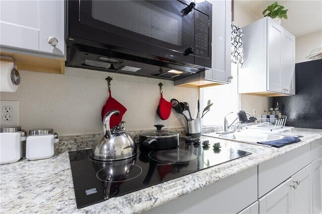 Foto del edificio - 728 Saybrook Cir NW