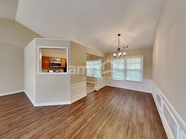 Foto del edificio - 375 Bass Way NW