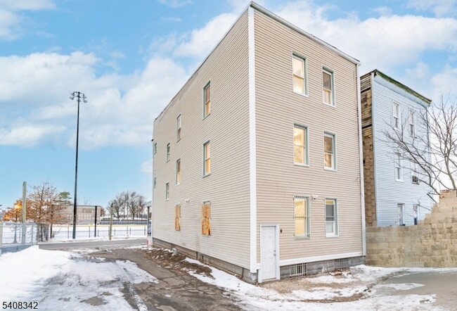 Foto del edificio - 528 S 13th St