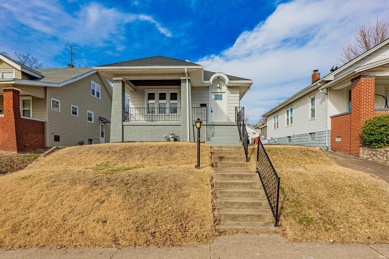 Foto principal - 2727 Austin Ave