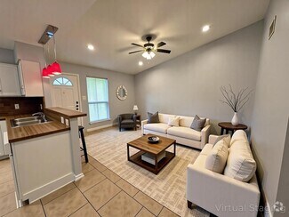 Building Photo - 10606 Topperwein Dr