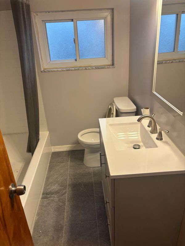 Foto del edificio - 1207 Monongahela Blvd