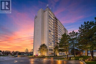 Building Photo - 2900 Battleford Rd