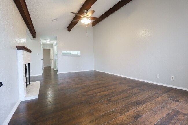 Foto del edificio - Recently renovated 2 Bedroom!