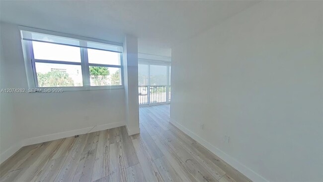 Foto del edificio - 9431 SW 4th St