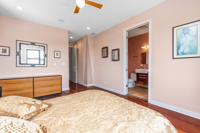 Foto del edificio - 2852 N Halsted St