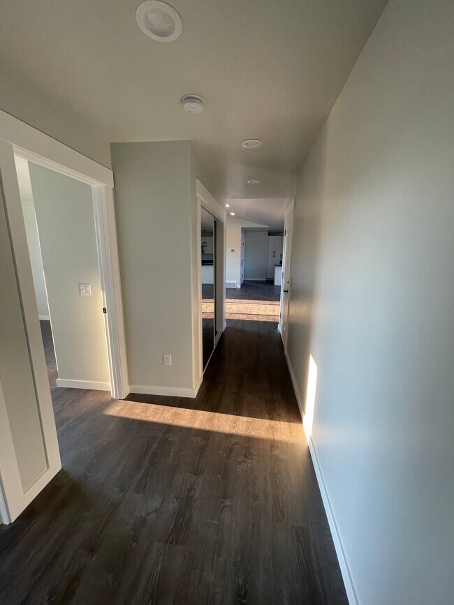 HALLWAY - 36125 Cyrus Ct