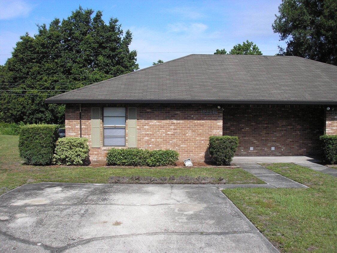 3216 Julia Ct, Lakeland, FL 33810 House for Rent in Lakeland, FL