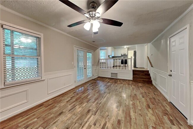 Foto del edificio - 400 Ansley Dr