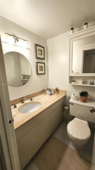 Foto del edificio - 1980 S Ocean Dr