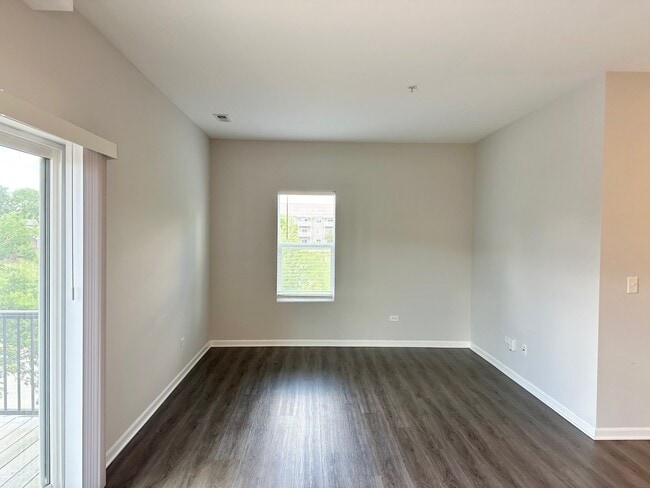 Foto del edificio - 853 E Main St