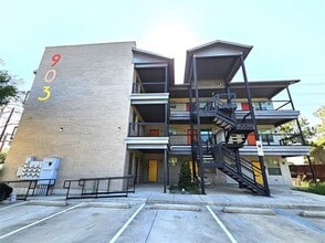 Building Photo - 903 Fannin St