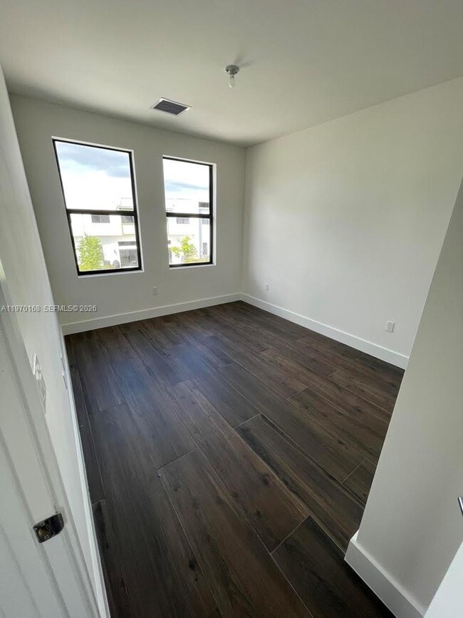 Foto del edificio - 4384 NW 8th Ct