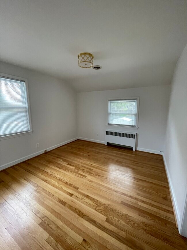 Bedroom 1 - 10204 Carroll Plz