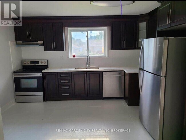Building Photo - 91 Margery Ave